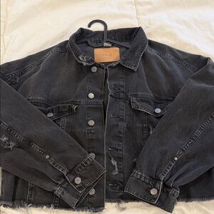 Trendy Black Denim Jacket for Women